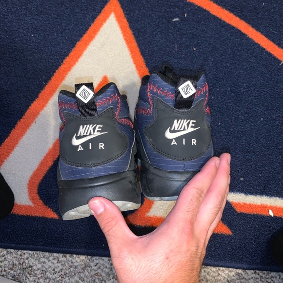 Nike Diamond Turf Deion Sanders Atlanta Braves Themed Shoes - Picture 3 of 7